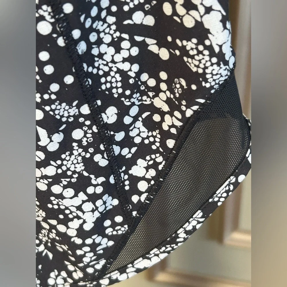 Lululemon Hotty Hot Long 4” Dottie Tribe Running Shorts Size 4 Tall